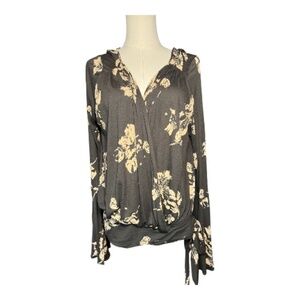 EUC Free People Fiona black tan floral bell sleeve top | size M
